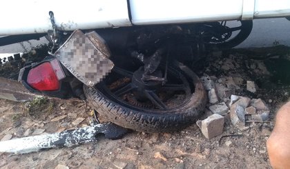 Acidente causa morte de homem de 30 anos, na BR-343, em Teresina. (Foto: Redes Sociais/Reprodução G1) Acidente causa morte de homem de 30 anos, na BR-343, em Teresina. (Foto: Redes Sociais/Reprodução G1)