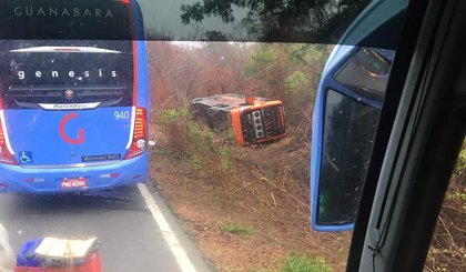 Acidente na BR-135 deixo quatro pessoas mortas em Redenção do Gurguéia (PI). (Foto: Reprodução/G1)