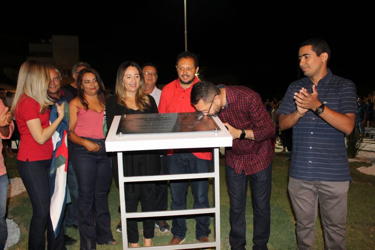 Bairro Pedrinhas recebe nova academia de saúde.