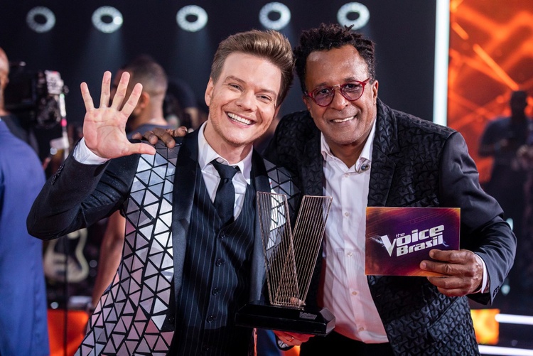Com a vitória de Tony, Michel Teló se torna pentacampeão.