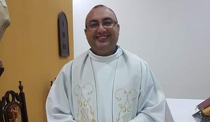 Padre Nylfranio Ferreira dos Santos. (Foto: Reprodução Internet) Padre Nylfranio Ferreira dos Santos. (Foto: Reprodução Internet)