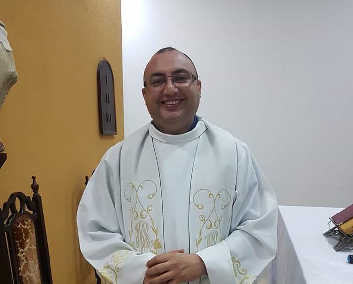 Padre Nylfranio Ferreira dos Santos.