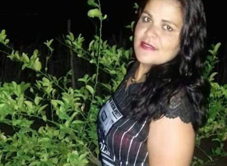 Clevoneide Sousa Ferreira foi morta a facadas na cidade de São Raimundo Nonato.