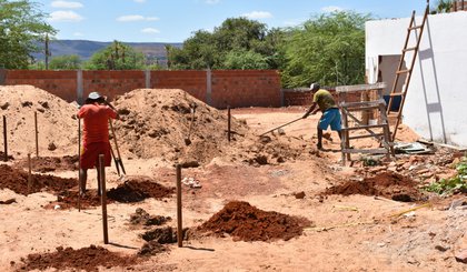 Escola possui cerca de 260 alunos e está sendo totalmente reformada. (Foto: Prefeitura de Picos/Divulgação/Mateus Silva) Escola possui cerca de 260 alunos e está sendo totalmente reformada. (Foto: Prefeitura de Picos/Divulgação/Mateus Silva)