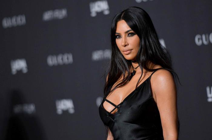 Kim Kardashian teve uma foto usada indevidamente pelo app iHandy.