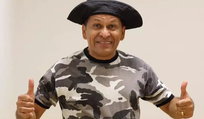 O humorista Rapadura ficou famoso após participação no programa "A Praça é Nossa". (Foto: Reprodução Internet) O humorista Rapadura ficou famoso após participação no programa "A Praça é Nossa". (Foto: Reprodução Internet)
