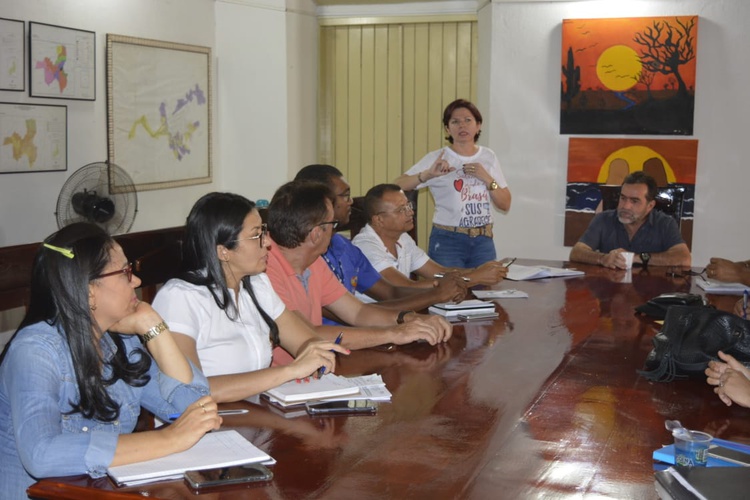 Prefeito de Oeiras se reúne com profissionais da saúde para traçar estratégias para 2020.