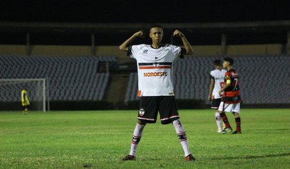 Sub-15 do River-PI vence o Flamengo-PI por 5 a 0. (Foto: Victor Costa/River AC) Sub-15 do River-PI vence o Flamengo-PI por 5 a 0. (Foto: Victor Costa/River AC)