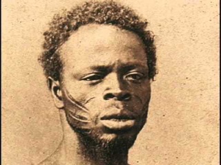 Zumbi dos Palmares lutou pela liberdade dos negros.