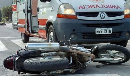 Acidente causou a morte de uma mulher, em Picos. (Foto: Cidades na Net) Acidente causou a morte de uma mulher, em Picos. (Foto: Cidades na Net)