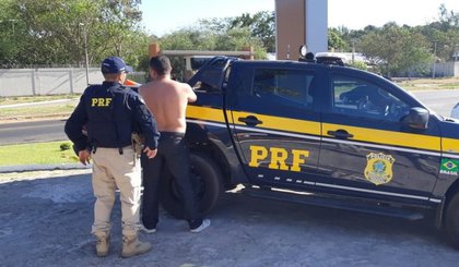 O acusado foi encaminhado para Central de Flagrantes de Teresina (Foto: Divulgação/PRF) O acusado foi encaminhado para Central de Flagrantes de Teresina (Foto: Divulgação/PRF)