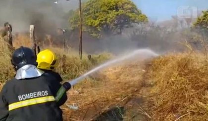 O fogo começou na manhã dessa quarta-feira (21) e foi controlado apenas na parte da tarde (Foto: Reprodução)