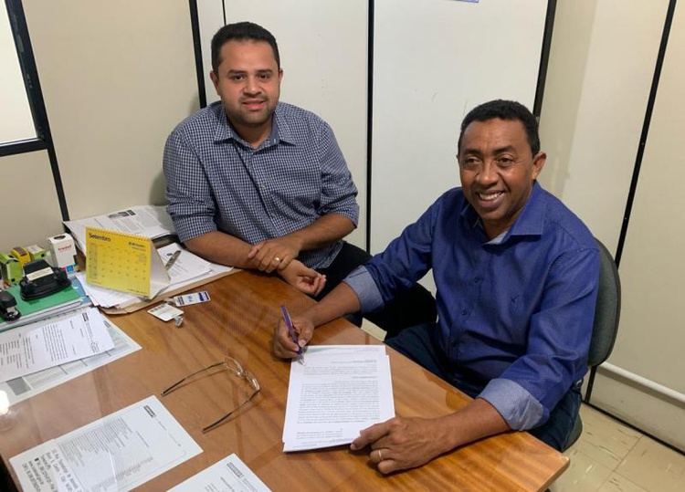 Vereador Akássio e prefeito Joel Rodrigues