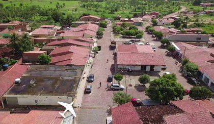 Cidade de Floresta do Piauí vista de cima (Foto: Reprodução)
