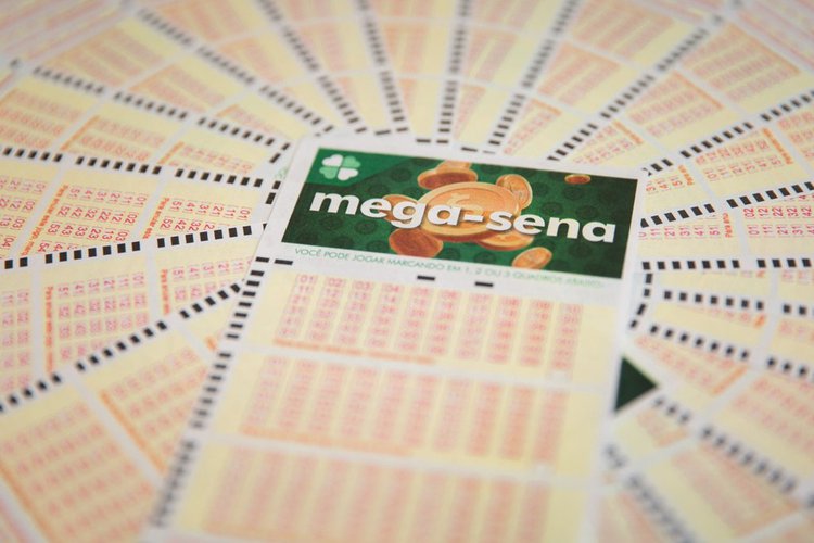 Mega-Sena acumulada em R$120 milhões