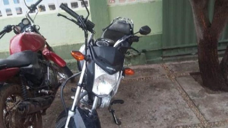 Motocicleta encontrada pela polícia