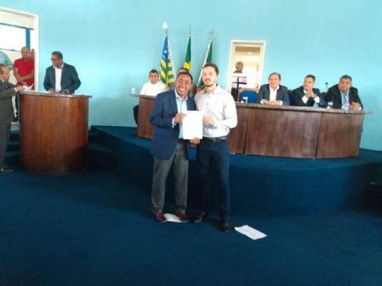 Posse dos aprovados do concurso de Floriano
