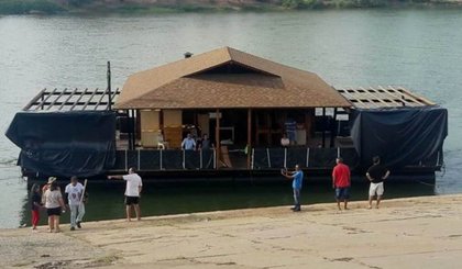 Restaurante Flutuante (Foto: Floriano News)
