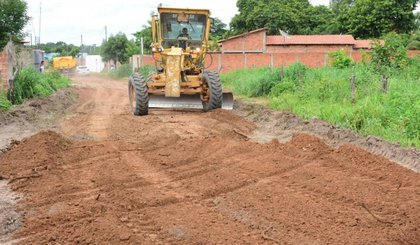 Diversas vias de Floriano estão passando por recuperação. (Foto: Prefeitura de Floriano/Divulgação)