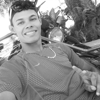 Emerson dos Santos Lima, de 21 anos, morreu depois de reagir a um assalto.