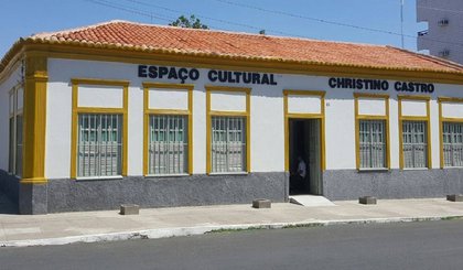 Espaço Cultural Chistino Castro, em Floriano (PI). (Foto: Reprodução Facebook)