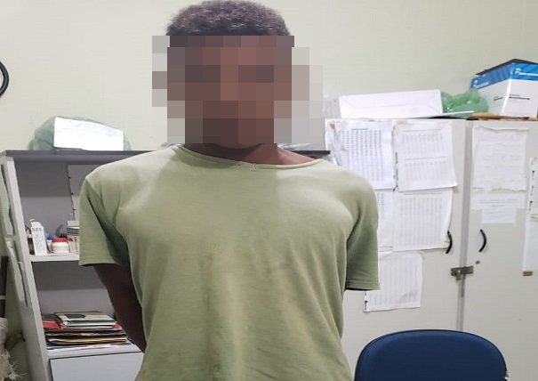 Homem é preso após furtar supermercado em Oeiras.