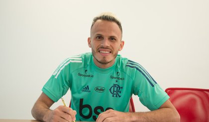 Renê renovou com a equipe carioca até dezembro de 2022. (Foto: Site Oficial do Flamengo)