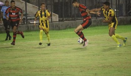 Timon x Flamengo-PI (Foto: Felipe Soares/GloboEsporte.com)