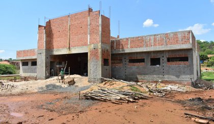 UBS está sendo construída no bairro Emaús, em Picos. (Foto: Prefeitura de Picos/Divulgação)