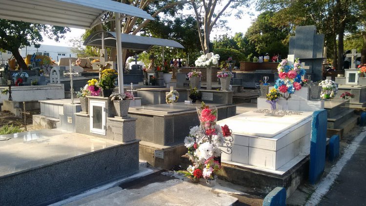 Cemitério
