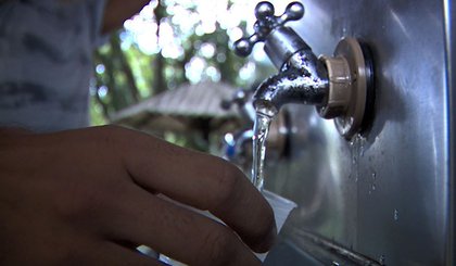 Abastecimento de água. (Foto: Reprodução G1)