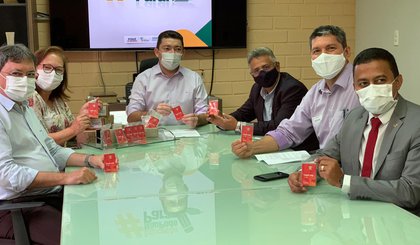 Chips serão entregues para alunos da Uespi (Foto: Governo do Piauí)