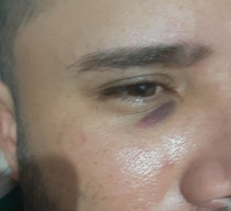 Empresário afirma ter sido agredido por jogador durante festa.