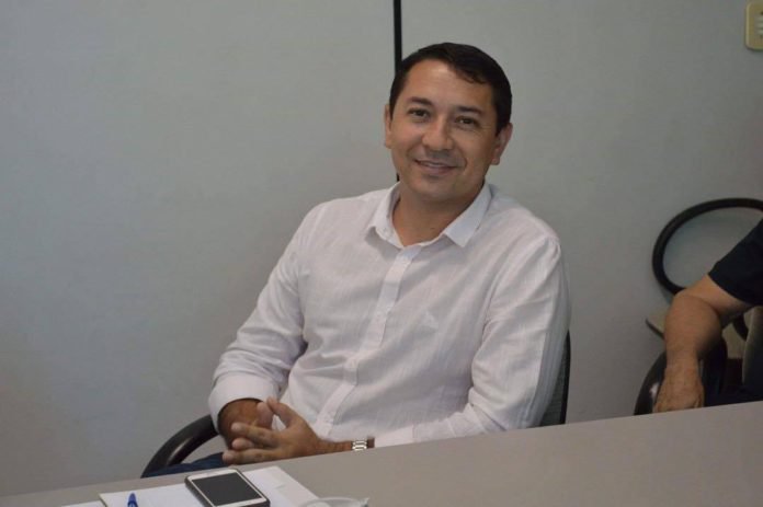 Magno Soares, prefeito de Castelo do Piauí.