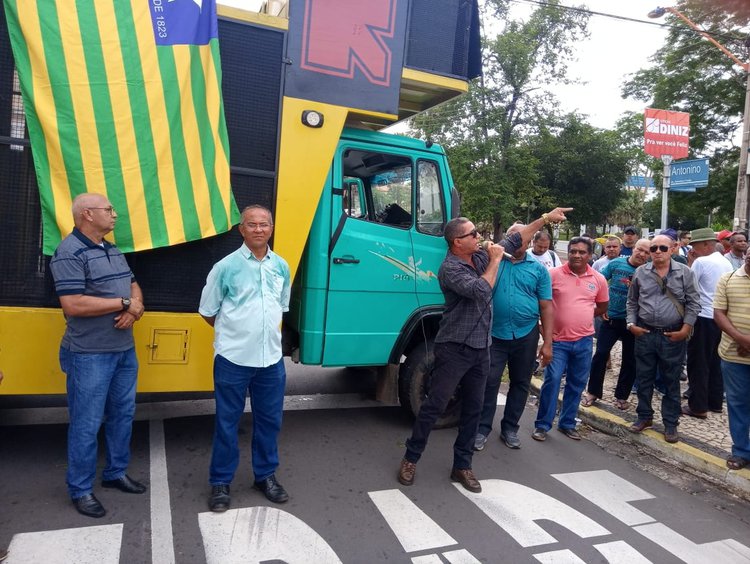 Manifestação PM e Bombeiros.