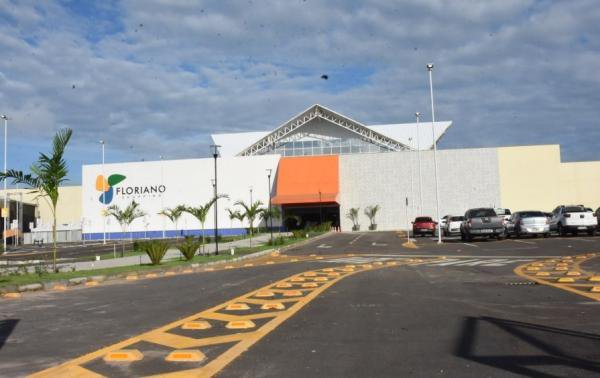 Floriano Shopping suspende atividades por tempo indeterminado.