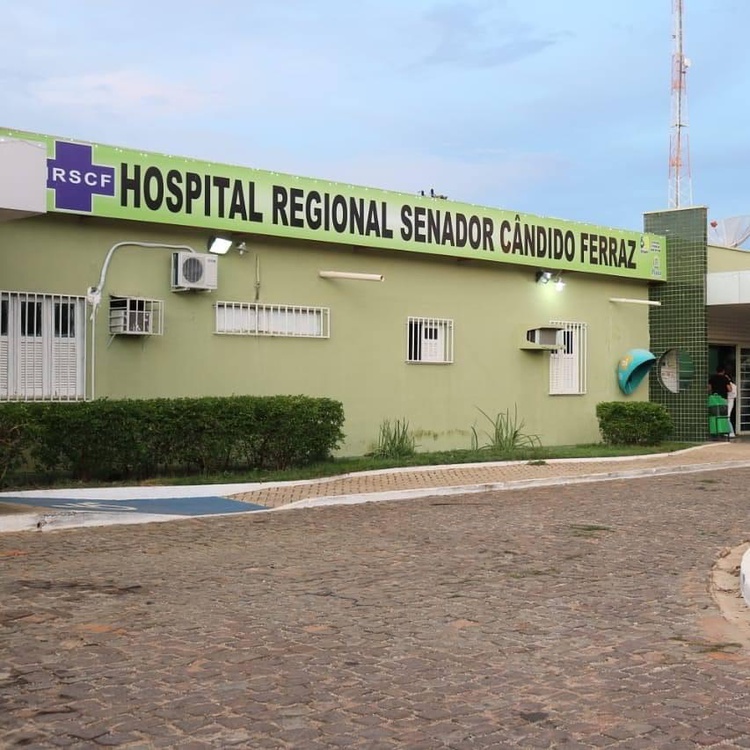 Hospital Regional Senador José Cândido Ferraz, em São Raimundo Nonato.