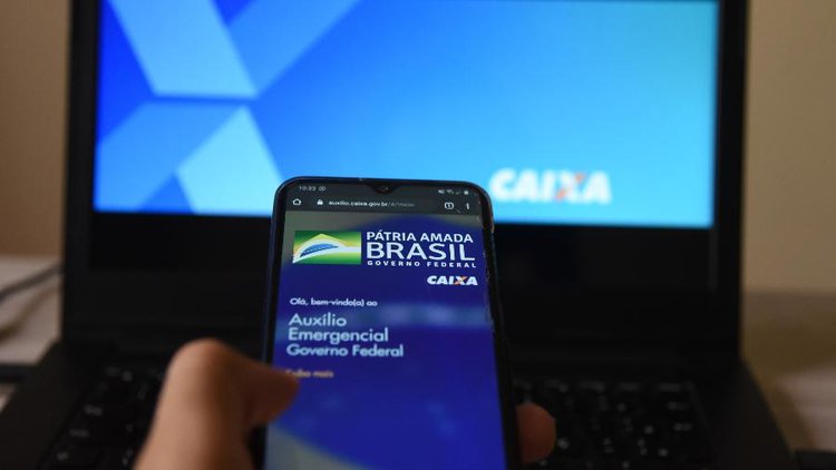 Auxílio emergencial.