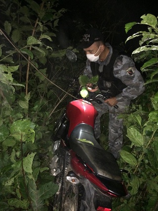 Moto roubada é recuperada pela Força Tática.