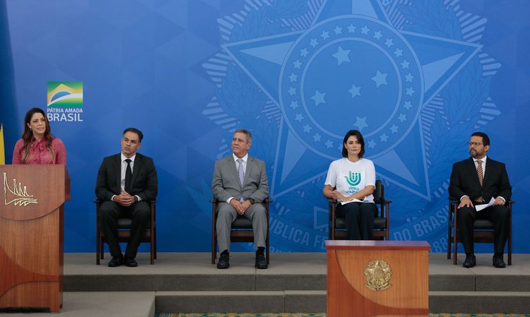 Programa Arrecadação Solidária é lançado pelo Governo Federal.