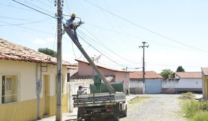 iluminação pública (Foto: Prefeitura de Floriano/Divulgação) iluminação pública (Foto: Prefeitura de Floriano/Divulgação)