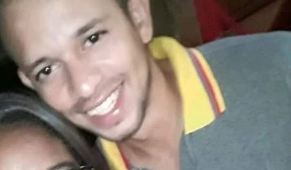 Francisco Alves dos Santos foi morto com uma facada. (Foto: Reprodução Mural da Vila)
