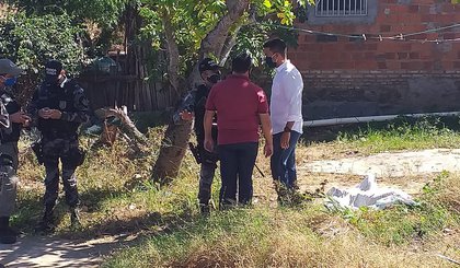 Homem foi atingido por dois tiros após briga com suspeito. (Foto: Aparecida Santana/ TV Clube)