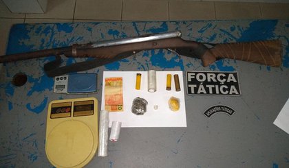 Material apreendido pela Polícia Militar. (Foto: Divulgação/Polícia Militar)