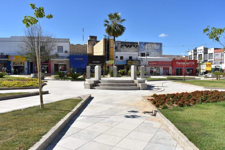 Praça Félix Pacheco, em Picos.