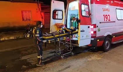 Acidente envolvendo duas motos deixa homens levemente feridos. (Foto: Portal JC24h)