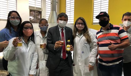 Cerveja piauiense beneficiará 400 famílias de agricultores. (Foto: Governo do Piauí)