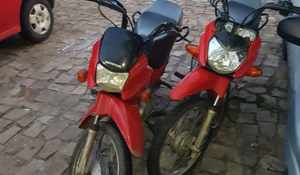 Motos foram roubadas em Floriano. (Foto: Reprodução Mural da Vila)