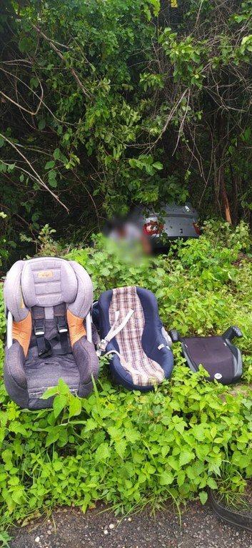 "Cadeirinha" salva vida de três crianças durante acidente na BR 343.