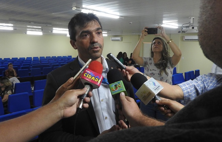 Em dezembro de 2022, Alexandro Marinho foi indiciado por estelionato.
